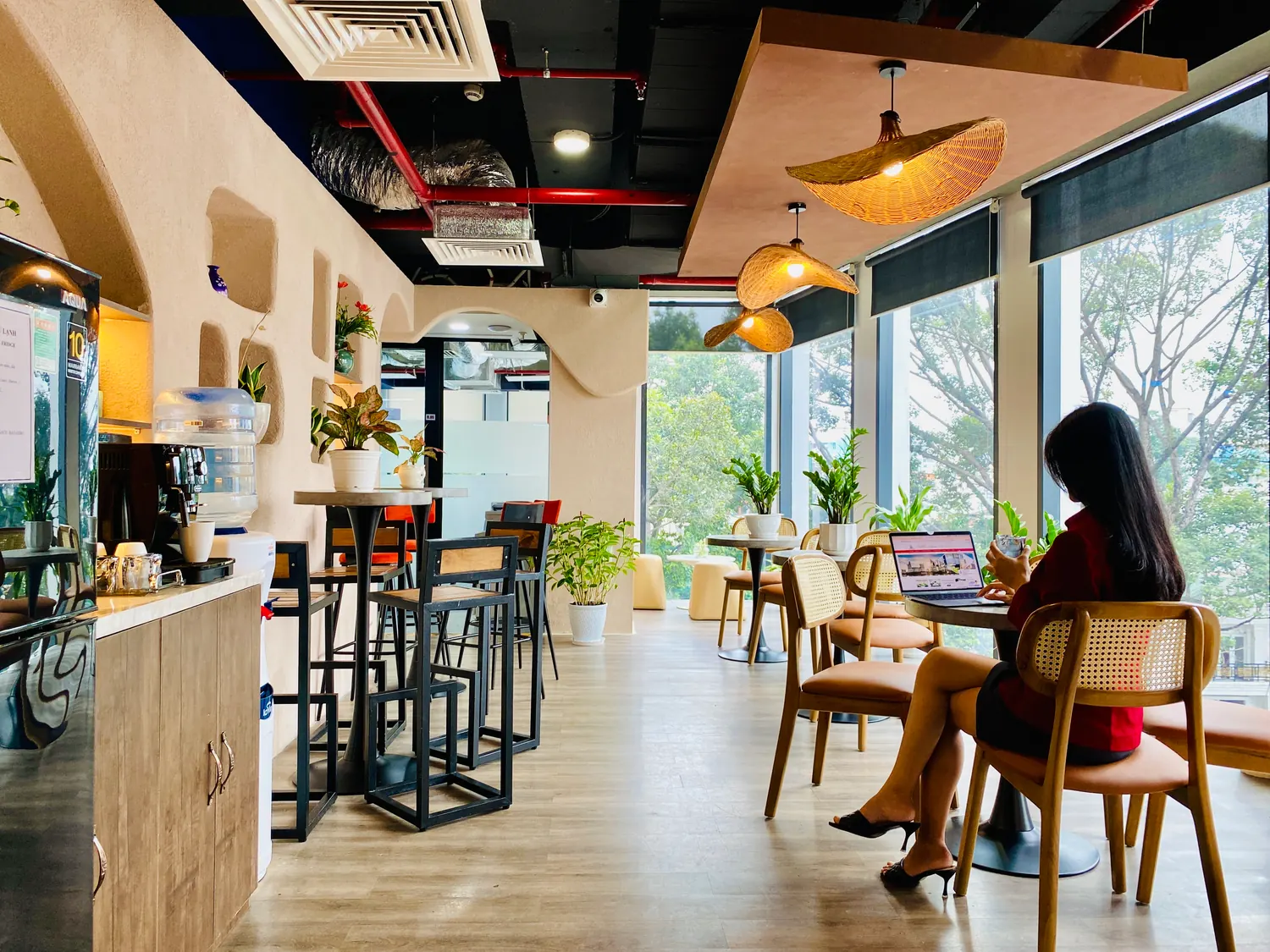 IMC Tower tại TP.HCM - địa điểm cung cấp chỗ ngồi làm việc 5SOffice