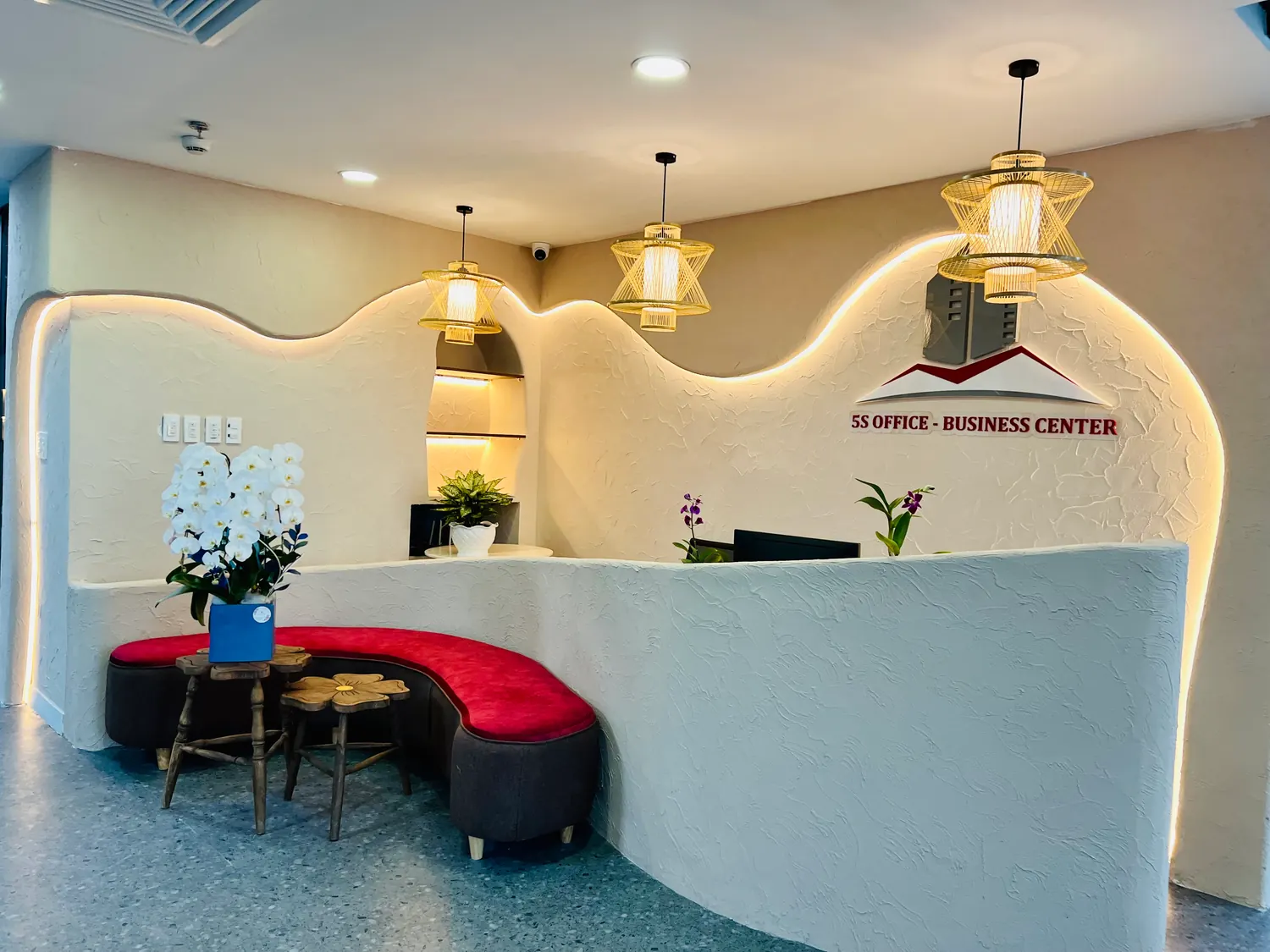 So sánh địa chỉ hộ kinh doanh và trụ sở chính của công ty